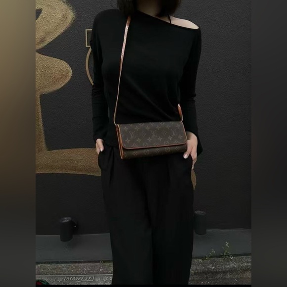 Louis Vuitton Handbags - Louis Vuitton Pochette Twin GM Shoulder‎ Bag Monogram Canvas With Dust Bag